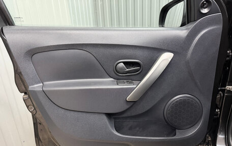 Renault Logan II, 2017 год, 770 000 рублей, 13 фотография