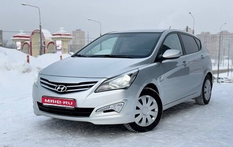 Hyundai Solaris II рестайлинг, 2015 год, 1 100 000 рублей, 1 фотография