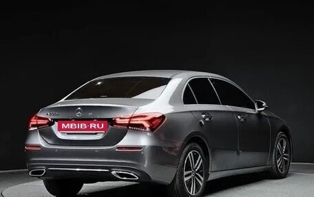 Mercedes-Benz A-Класс, 2021 год, 2 850 000 рублей, 2 фотография