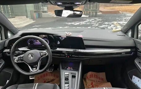 Volkswagen Golf VIII, 2022 год, 2 012 000 рублей, 8 фотография