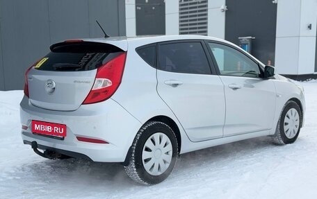 Hyundai Solaris II рестайлинг, 2015 год, 1 100 000 рублей, 4 фотография