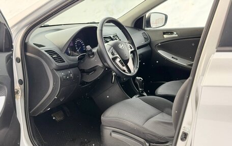 Hyundai Solaris II рестайлинг, 2015 год, 1 100 000 рублей, 13 фотография