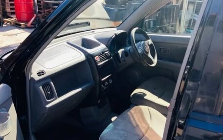 Nissan Cube II, 2002 год, 66 000 рублей, 4 фотография