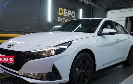 Hyundai Elantra, 2023 год, 2 050 000 рублей, 2 фотография