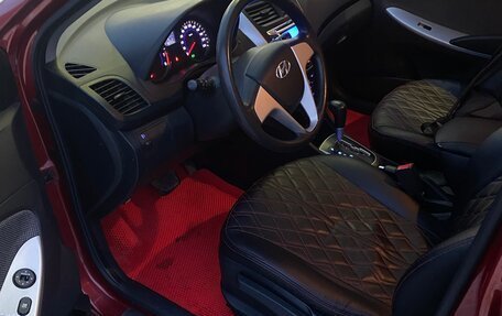 Hyundai Solaris II рестайлинг, 2012 год, 730 000 рублей, 2 фотография