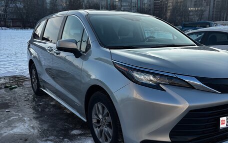 Toyota Sienna, 2021 год, 4 400 000 рублей, 2 фотография