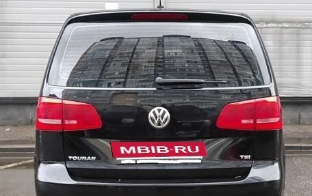Volkswagen Touran III, 2010 год, 770 000 рублей, 3 фотография