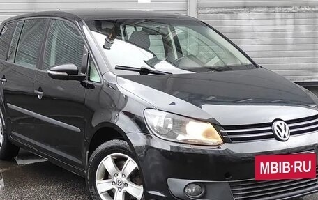 Volkswagen Touran III, 2010 год, 770 000 рублей, 2 фотография