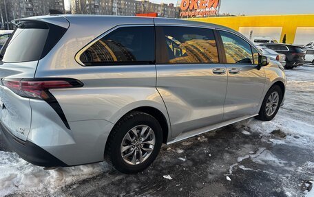 Toyota Sienna, 2021 год, 4 400 000 рублей, 17 фотография