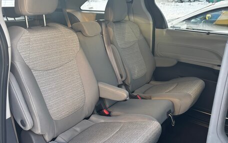 Toyota Sienna, 2021 год, 4 400 000 рублей, 21 фотография