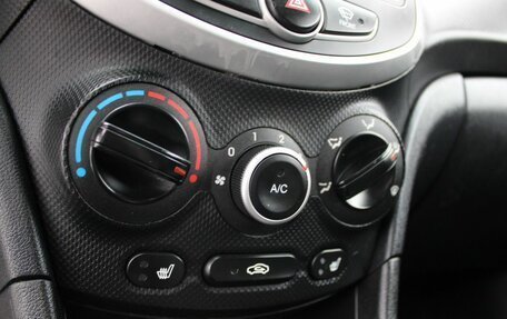 Hyundai Solaris II рестайлинг, 2013 год, 589 000 рублей, 13 фотография