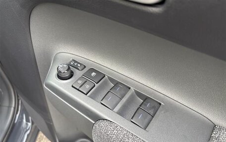 Toyota Sienta, 2022 год, 1 621 000 рублей, 39 фотография