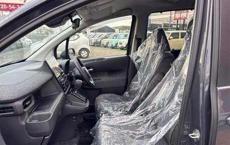 Toyota Sienta, 2022 год, 1 621 000 рублей, 40 фотография