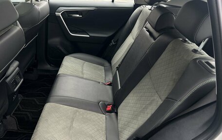 Toyota RAV4, 2025 год, 4 090 000 рублей, 8 фотография