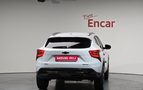 Chevrolet Trax, 2023 год, 1 939 355 рублей, 3 фотография
