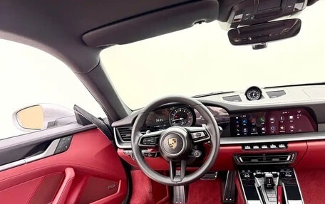 Porsche 911, 2023 год, 13 000 000 рублей, 16 фотография