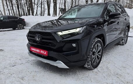 Toyota RAV4, 2024 год, 4 100 000 рублей, 2 фотография