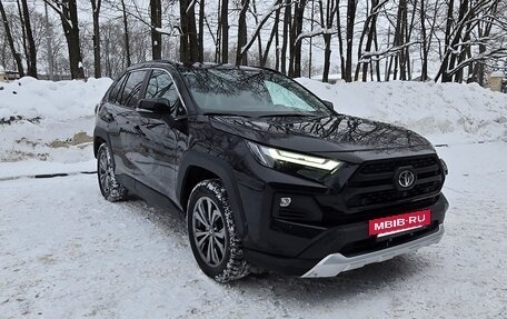 Toyota RAV4, 2024 год, 4 100 000 рублей, 3 фотография