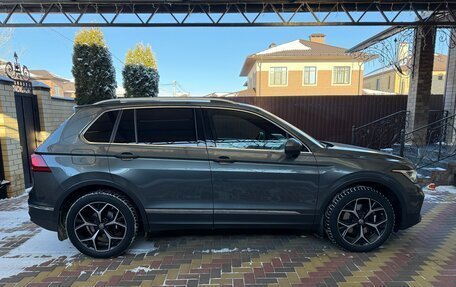 Volkswagen Tiguan II, 2021 год, 3 200 000 рублей, 4 фотография