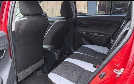 Toyota Yaris, 2021 год, 1 550 000 рублей, 12 фотография