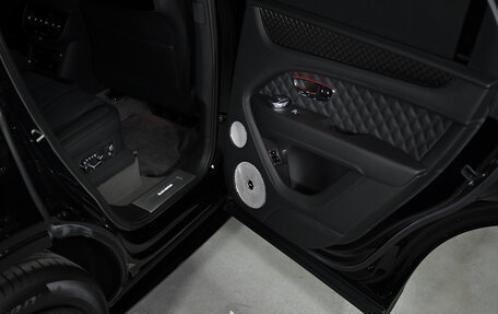 Bentley Bentayga I, 2025 год, 47 000 000 рублей, 21 фотография