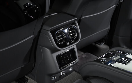 Bentley Bentayga I, 2025 год, 47 000 000 рублей, 17 фотография