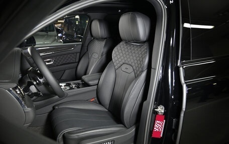 Bentley Bentayga I, 2025 год, 47 000 000 рублей, 25 фотография