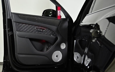 Bentley Bentayga I, 2025 год, 47 000 000 рублей, 23 фотография