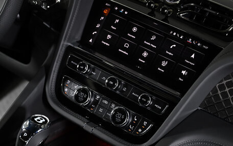 Bentley Bentayga I, 2025 год, 47 000 000 рублей, 33 фотография