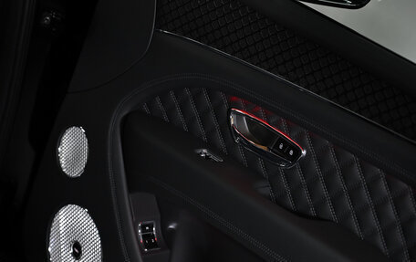 Bentley Bentayga I, 2025 год, 47 000 000 рублей, 36 фотография