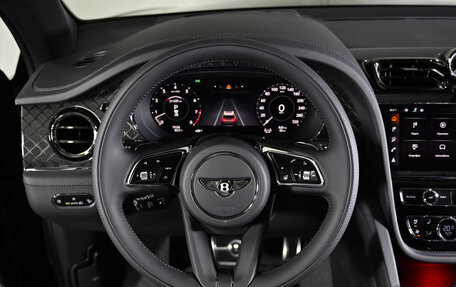 Bentley Bentayga I, 2025 год, 47 000 000 рублей, 30 фотография