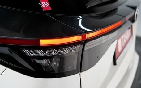 Toyota Yaris Cross, 2022 год, 2 100 000 рублей, 24 фотография