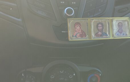 Ford Fiesta, 2017 год, 825 000 рублей, 10 фотография