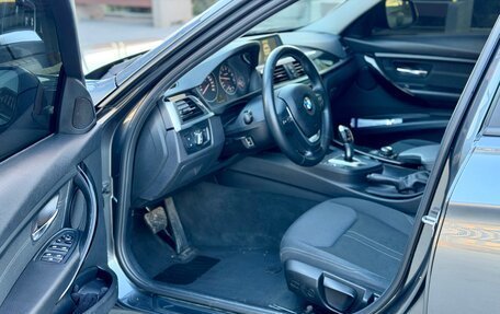 BMW 3 серия, 2017 год, 2 035 000 рублей, 10 фотография