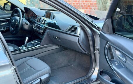 BMW 3 серия, 2017 год, 2 035 000 рублей, 12 фотография