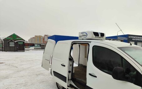 Peugeot Partner II рестайлинг 2, 2011 год, 600 000 рублей, 7 фотография