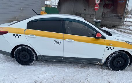 KIA Rio IV, 2017 год, 650 000 рублей, 2 фотография