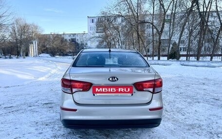KIA Rio III рестайлинг, 2015 год, 955 000 рублей, 10 фотография
