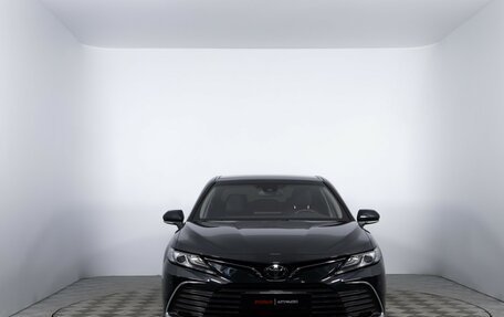 Toyota Camry, 2022 год, 3 255 000 рублей, 2 фотография
