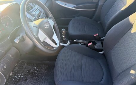 Hyundai Solaris II рестайлинг, 2015 год, 760 000 рублей, 6 фотография