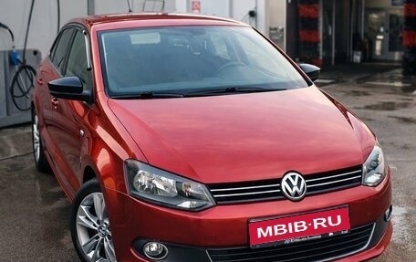 Volkswagen Polo VI (EU Market), 2014 год, 1 050 000 рублей, 1 фотография