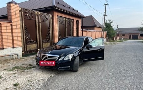 Mercedes-Benz E-Класс, 2011 год, 1 560 000 рублей, 4 фотография