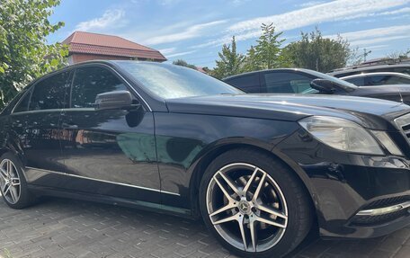 Mercedes-Benz E-Класс, 2011 год, 1 560 000 рублей, 8 фотография