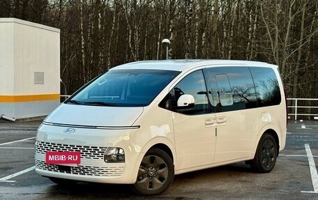 Hyundai Staria, 2021 год, 4 440 000 рублей, 2 фотография