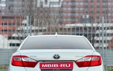 Toyota Camry, 2014 год, 1 890 000 рублей, 6 фотография
