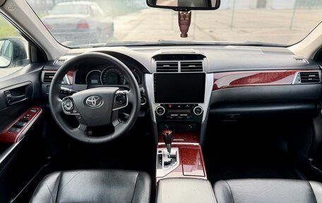 Toyota Camry, 2014 год, 1 890 000 рублей, 20 фотография