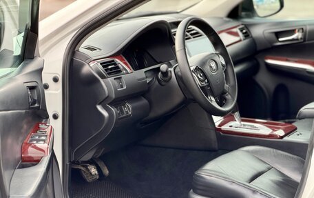 Toyota Camry, 2014 год, 1 890 000 рублей, 15 фотография