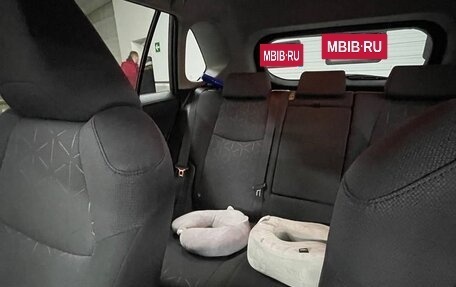 Toyota RAV4, 2020 год, 2 600 000 рублей, 5 фотография