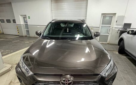 Toyota RAV4, 2020 год, 2 600 000 рублей, 16 фотография