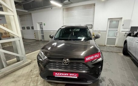 Toyota RAV4, 2020 год, 2 600 000 рублей, 17 фотография